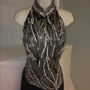 Oscar Collection stunning formal dress size - 10.